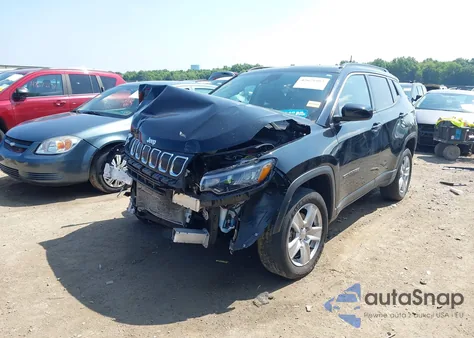 2022 Jeep Compass Latitude 4X4 из США, поврежденный, VIN 3C4NJDBB2NT212000